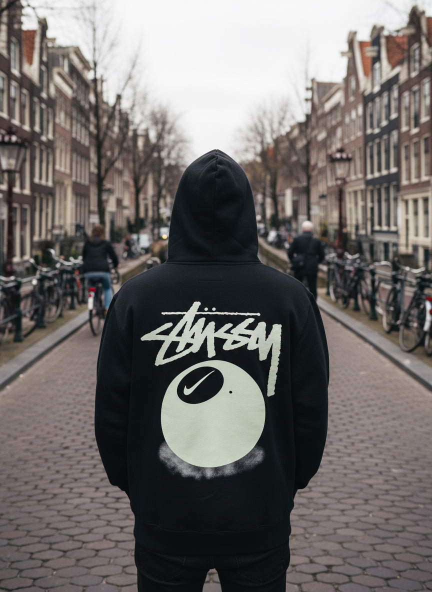 Sweat à capuche oversize couleur noir